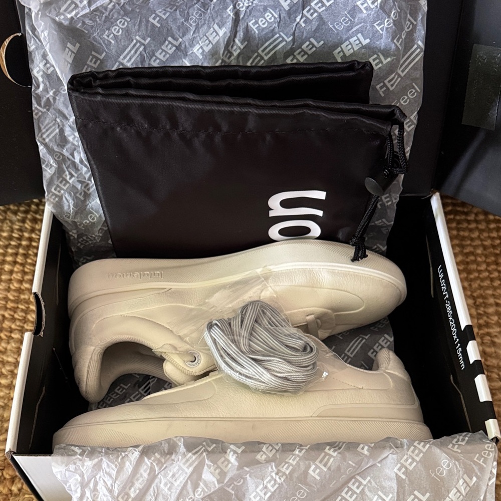 lululemon athletica Women’s White Cityverse Sneaker US 8 EUC - Picture 9 of 9